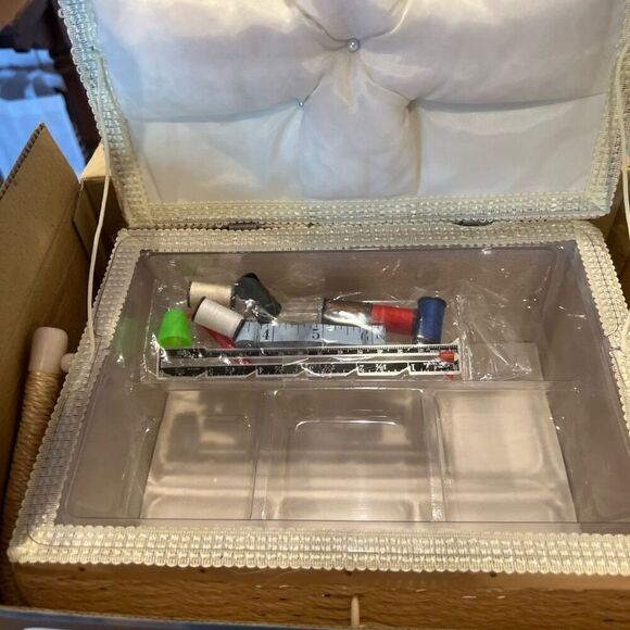 Vintage Sewing Set Basket with notions New in Box - Picture 2 of 5